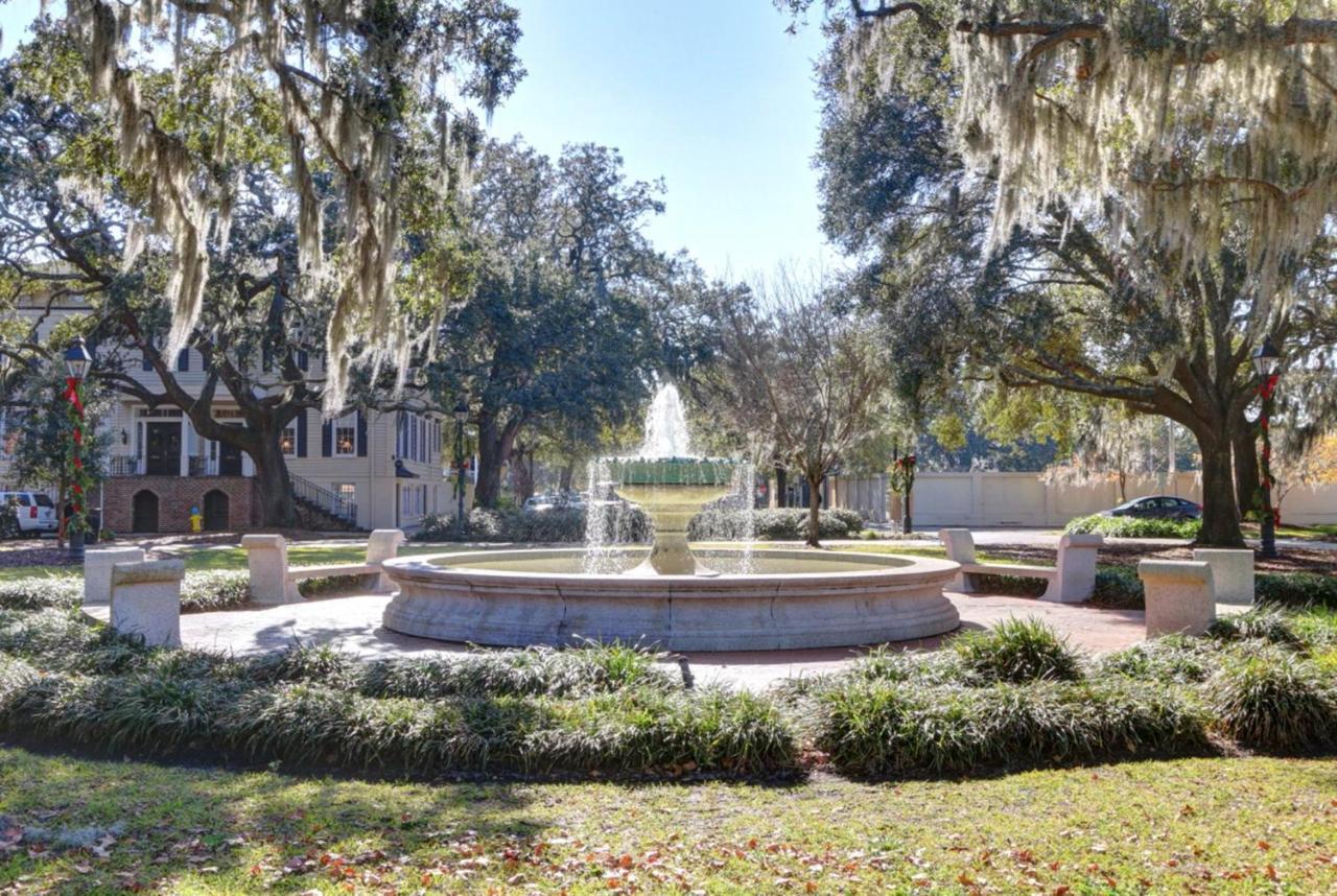 Orleans Square Villa Savannah Exterior foto